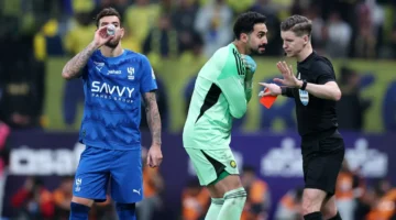 بسبب مواجهة الشباب.. محمد نور يدافع عن حارس النصر وينفي حسم الهلال للدوري